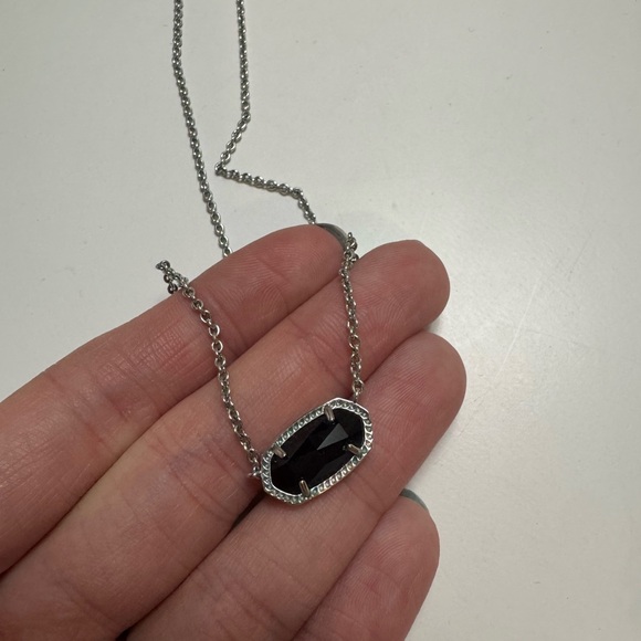 Kendra Scott Jewelry - Kendra Scott Elisa Necklace in Rhodium Black